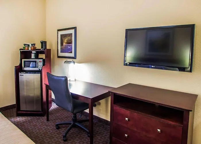 Quality Inn & Suites Peoria North